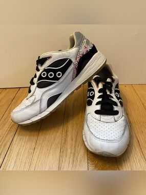Saucony x Keith Haring Shadow 6000 Sneakers Women’s 10 Iconic Shoes Colorful Fun